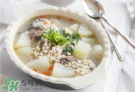 產(chǎn)婦鯽魚湯什么時候喝？產(chǎn)婦鯽魚湯放調(diào)料嗎？