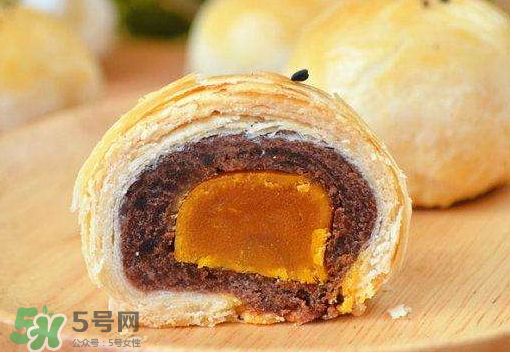蛋黃酥可以用黃油嗎？蛋黃酥用豬油還是黃油？