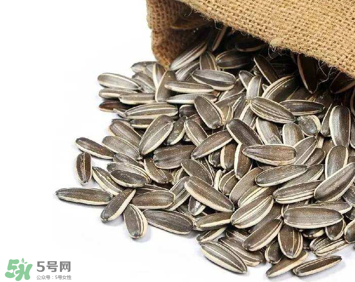 葵花籽是發(fā)物嗎？葵花籽致癌嗎？