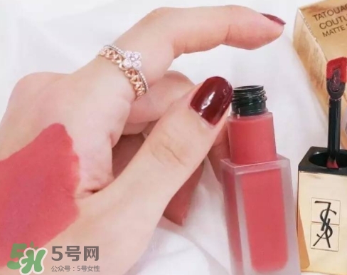 ysl絲絨啞光唇釉怎么樣？ysl啞光唇釉和香奈兒印記唇釉