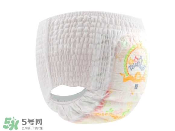 新生兒一天用多少尿不濕？新生兒尿不濕買多大的？