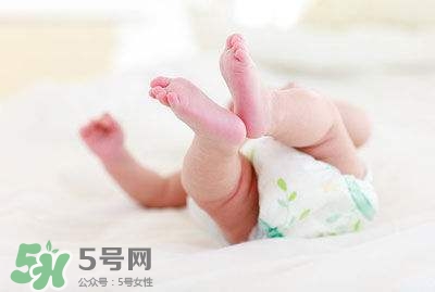 新生兒尿不濕怎么選？新生兒尿不濕什么牌子好？