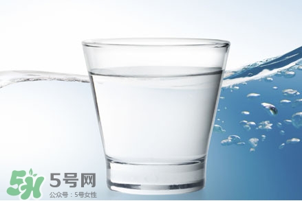 飲用水含微塑料有什么危害？飲用水中的微塑料怎么來的