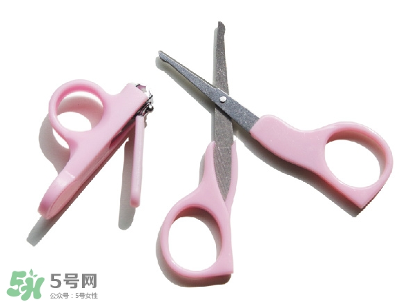 未滿(mǎn)月的寶寶可以剪指甲嗎？寶寶多久剪一次指甲？