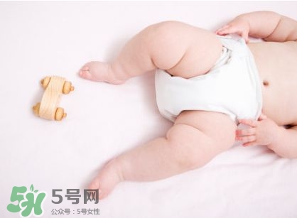 新生兒尿不濕怎么選？新生兒尿不濕什么牌子好？