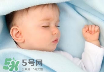 寶寶睡覺出汗多是什么原因?寶寶睡覺的常見誤區(qū) 寶寶睡覺出汗多是什么原因?寶寶睡覺的常見誤區(qū)
