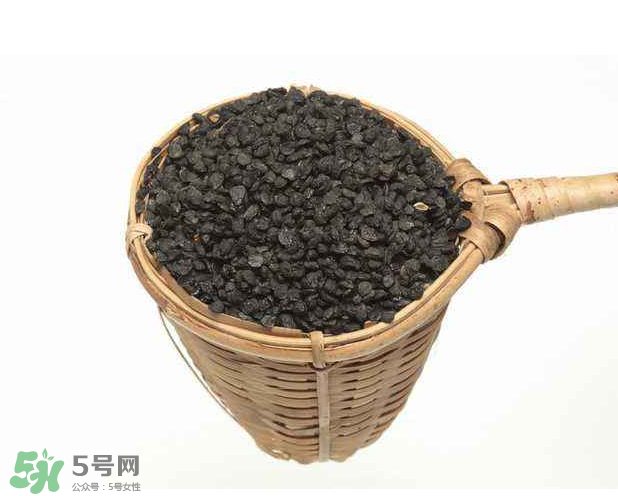 韭菜籽可以泡酒嗎？韭菜籽可以腌著吃嗎？