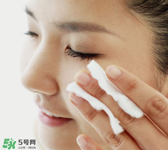 美白水可以去痘印嗎？人們對化妝水有哪些誤區(qū)？