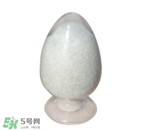 味精和雞精哪個(gè)更健康？味精和雞精哪個(gè)對(duì)身體危害大？