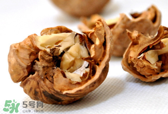 吃核桃能除濕嗎？濕氣重可以吃核桃嗎？