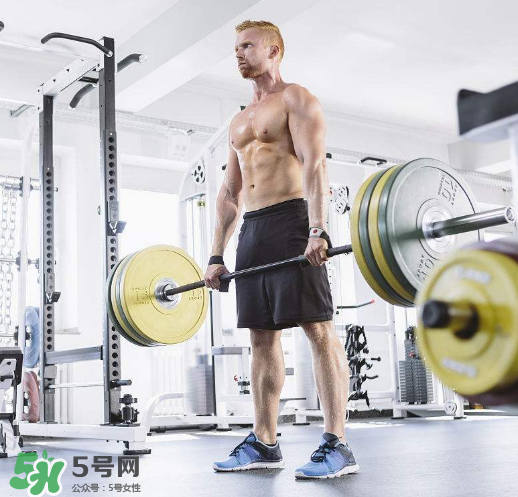硬拉鍛煉哪些肌肉？硬拉有什么好處？