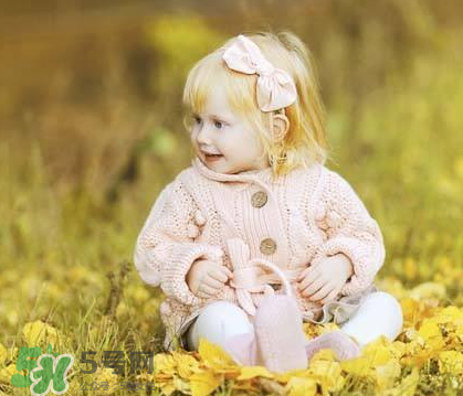 秋季寶寶怎么穿衣服？秋季寶寶穿什么？