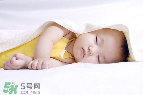 寶寶張嘴睡覺(jué)會(huì)變丑嗎？寶寶張嘴睡覺(jué)的危害