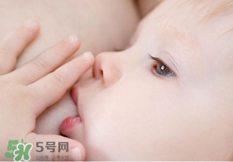 母乳能做什么？母乳可以放冰箱保鮮多久？