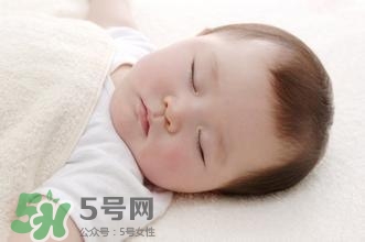 寶寶睡覺出汗多是什么原因?寶寶睡覺的常見誤區(qū) 寶寶睡覺出汗多是什么原因?寶寶睡覺的常見誤區(qū)