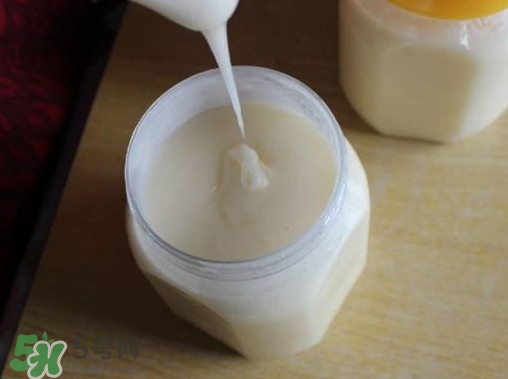 椴樹蜜和百花蜜哪個好？椴樹蜜和百花蜜的區(qū)別