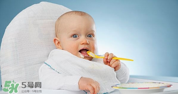 寶寶不吃輔食怎么辦？5個小妙招讓寶寶乖乖吃輔食
