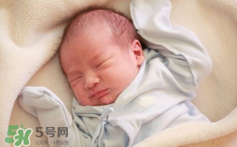 寶寶定型枕有用嗎什么時(shí)候用？
