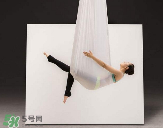 空中瑜伽多少錢一節(jié)課？自己家里裝空中瑜伽多少錢