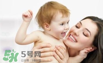寶寶什么時(shí)候?qū)W會(huì)說(shuō)話？怎么教寶寶說(shuō)話？
