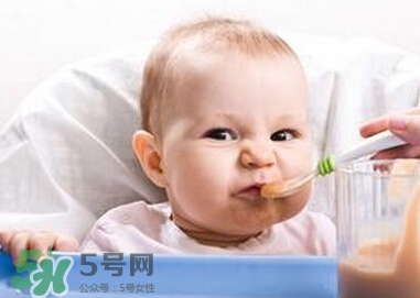 新生兒痤瘡多久會好？新生兒痤瘡能用百多邦嗎？