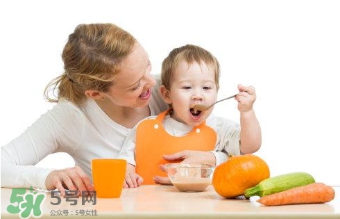 寶寶發(fā)燒出汗后可以洗澡嗎？寶寶發(fā)燒出汗好嗎？