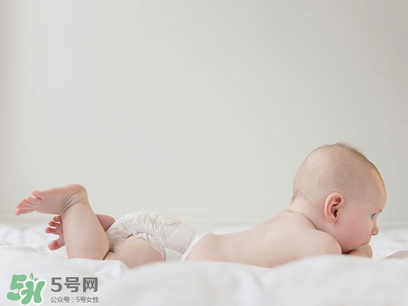 寶寶頭型是睡出來的嗎？寶寶頭型矯正最佳時間