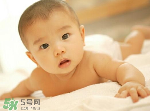 寶寶發(fā)燒抽搐正常嗎？寶寶發(fā)燒抽搐怎么辦？