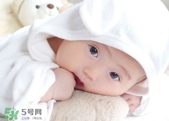 臍疝是什么？臍疝對寶寶有什么影響？