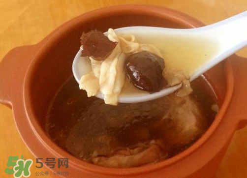 魚膠和什么一起燉最好？