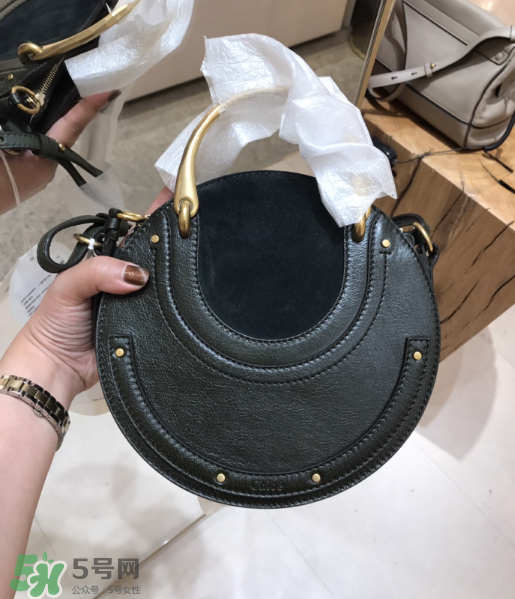 chloe pixie尺寸多大？蔻依17秋冬新款圓形包包尺寸介紹