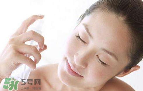 補(bǔ)水噴霧有用嗎？補(bǔ)水噴霧怎么用?