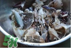 香辣蟹怎么做最好吃？香辣蟹怎么處理螃蟹？