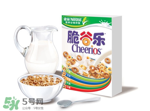 雀巢脆谷樂是膨化食品嗎？雀巢脆谷樂可以干吃嗎