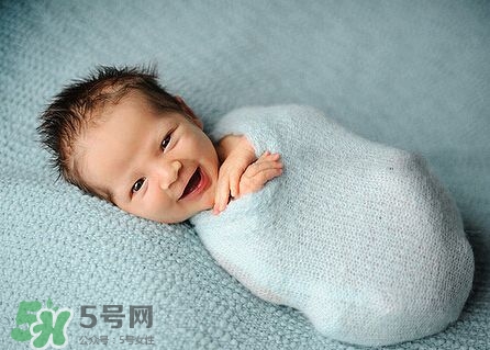 勒博耶分娩法的具體步驟是什么？勒博耶分娩法有哪些優(yōu)點(diǎn)？