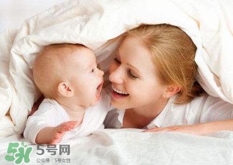 膽道閉鎖是先天性的嗎？先天膽道閉鎖有什么癥狀