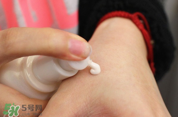 雪花秀妝前乳好用嗎？雪花秀妝前乳要卸妝嗎？
