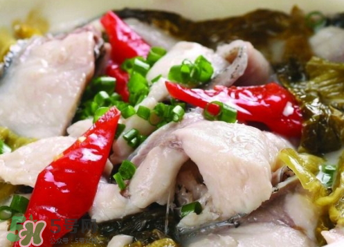 酸菜魚(yú)可以放什么配菜？酸菜魚(yú)放什么菜好吃？