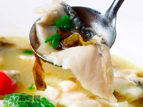 酸菜魚(yú)可以放什么配菜？酸菜魚(yú)放什么菜好吃？