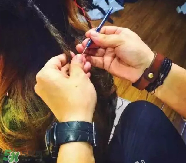 臟辮是什么意思？臟辮是怎么弄的