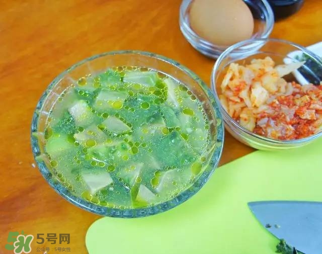 牛油果沙拉怎么做？牛油果沙拉用什么醬？