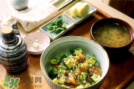 哪些人不適合吃牛油果？牛油果的飲食禁忌