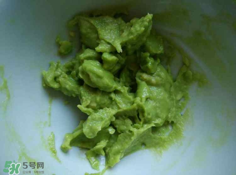 牛油果沙拉怎么做？牛油果沙拉用什么醬？