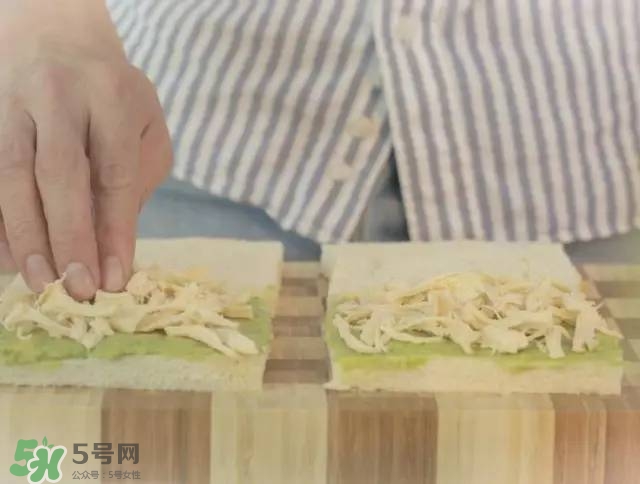 牛油果沙拉怎么做？牛油果沙拉用什么醬？