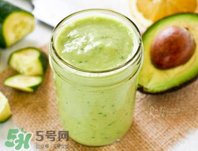 牛油果果汁可以放多久？牛油果果汁隔夜了還能吃嗎？