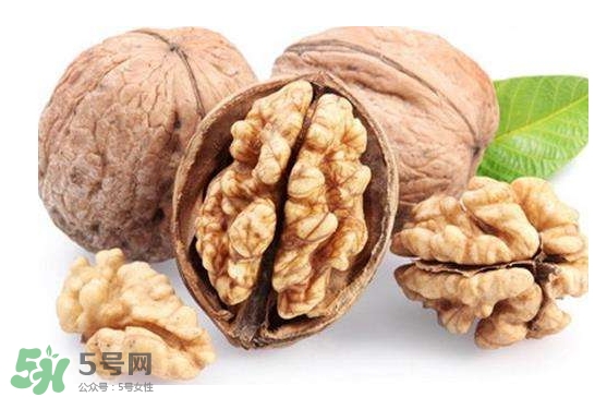 核桃什么時(shí)候吃最好？核桃一次吃多少為宜？
