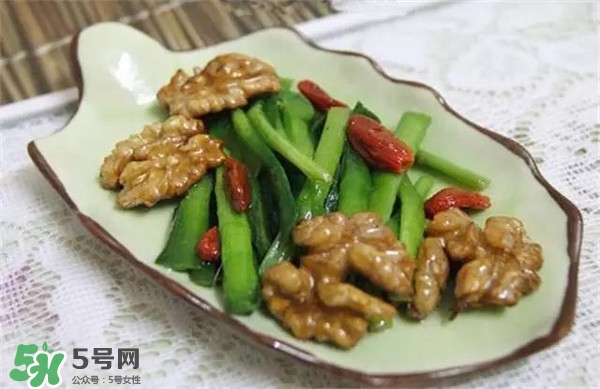 新鮮核桃怎么吃？新鮮核桃怎么給寶寶吃？