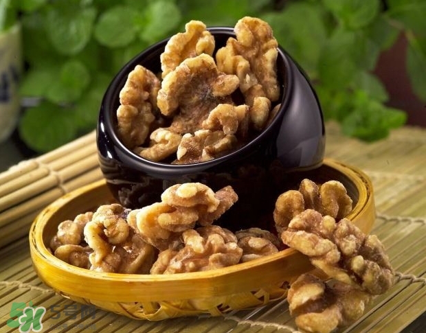 核桃磨成粉還有營養(yǎng)嗎？核桃粉和核桃哪個更好？