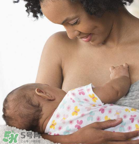 寶寶突然不吃母乳了怎么回事？寶寶不吃母乳是為什么？