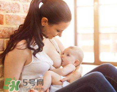 寶寶突然不吃母乳了怎么回事？寶寶不吃母乳是為什么？